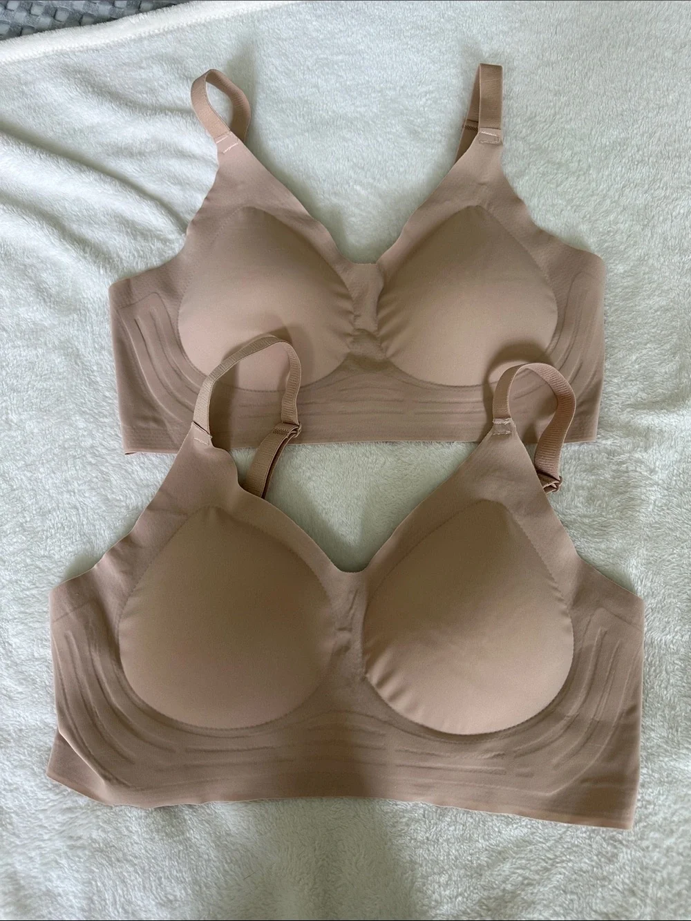 2 Seamless Nude Wireless Comfort Bras
